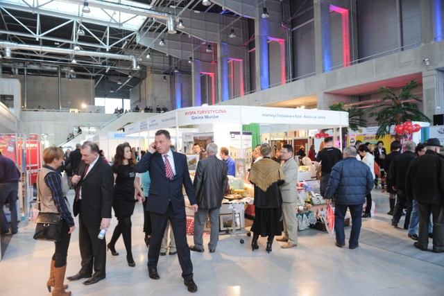 60 wystawców zaprezentowało się na EXPO Opole 2014 podczas otwarcia Centrum Wystawienniczo-Kongresowego w Opolu.