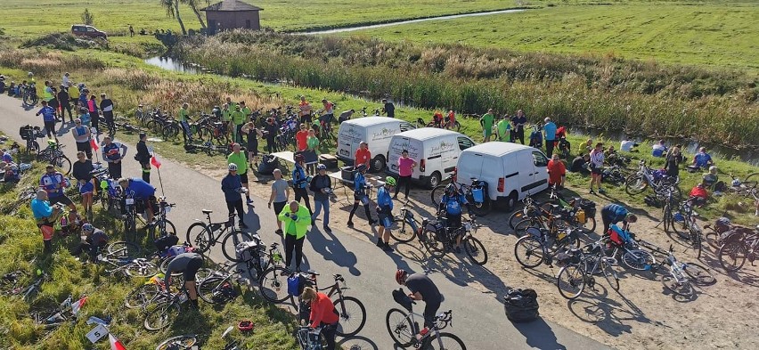 400 rowerzystów wystartowało w jubileuszowym rajdzie. ZDJĘCIA