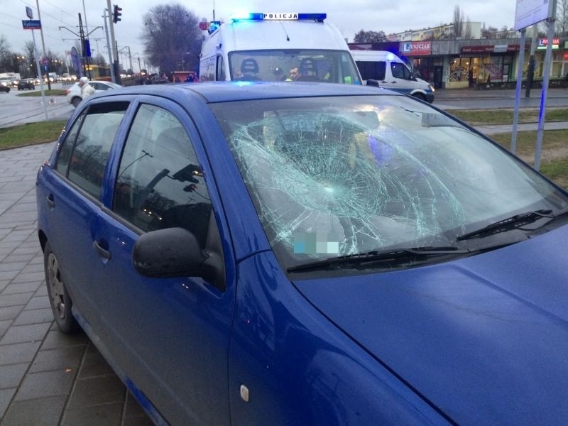 Wypadek na Aleksandrowskiej. Kobieta w ciężkim stanie 