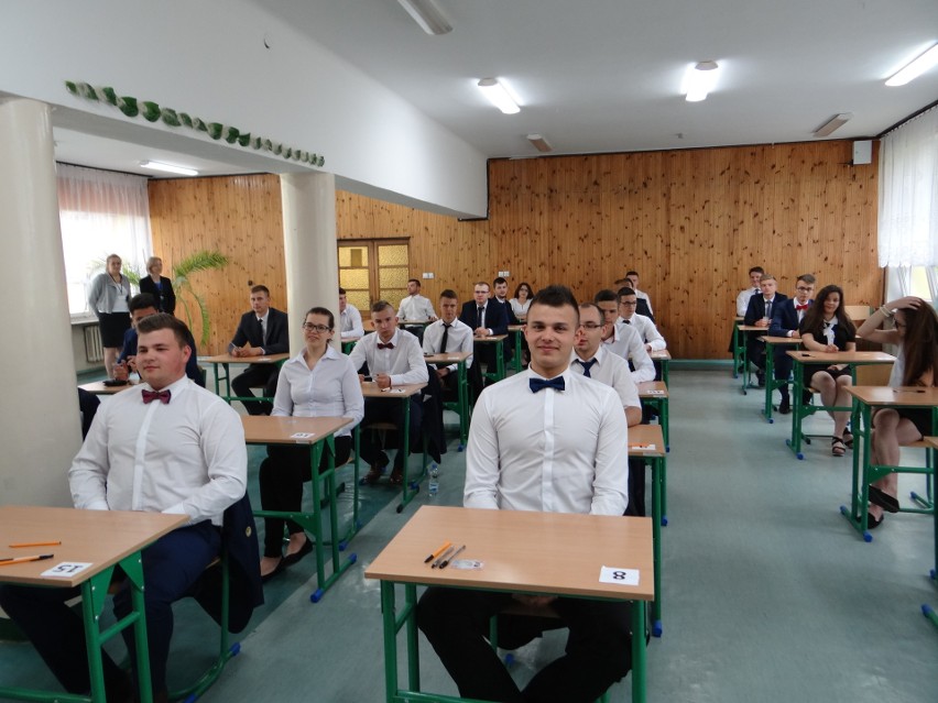 Matura 2018  w Sandomierzu. Angielski nie taki straszny - mówili maturzyści  z Zespołu Szkół Centrum Kształcenia Rolniczego
