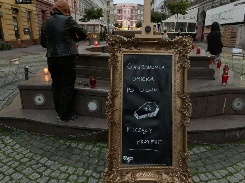 "Śmierć Gastronomii" - symboliczny protest szczecińskich restauracji i pubów