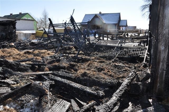 Pożar gasiło kilka jednostek straży pożarnej, ale ogień...