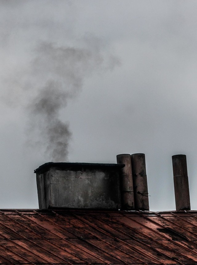 21.11.2017 rzeszow smog kominy palenie odpadami fot krzysztof kapica