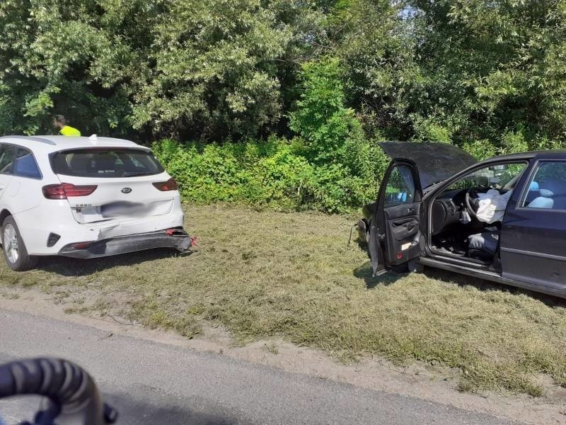 Nowy Sącz wypadek. Na Al. Piłsudskiego zderzyły się dwa auta. Poszkodowanym pomocy udzieliło pogotowie