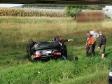 Dachowanie na DK8 pod Wrocławiem. Kobieta straciła panowanie nad autem [ZDJĘCIA]