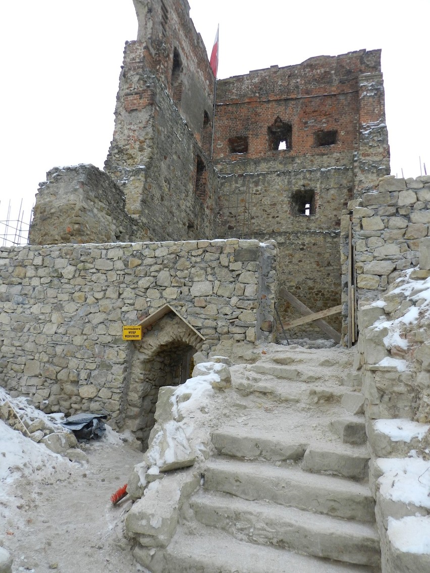 Ciąg dalszy odbudowy zamku Leliwitów w Melsztynie. Są kolejne pieniądze od ministra