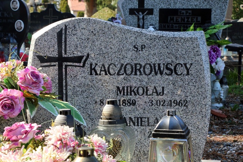 Grób Mikołaja Kaczorowskiego to wyraźny ślad rodziny papieża...