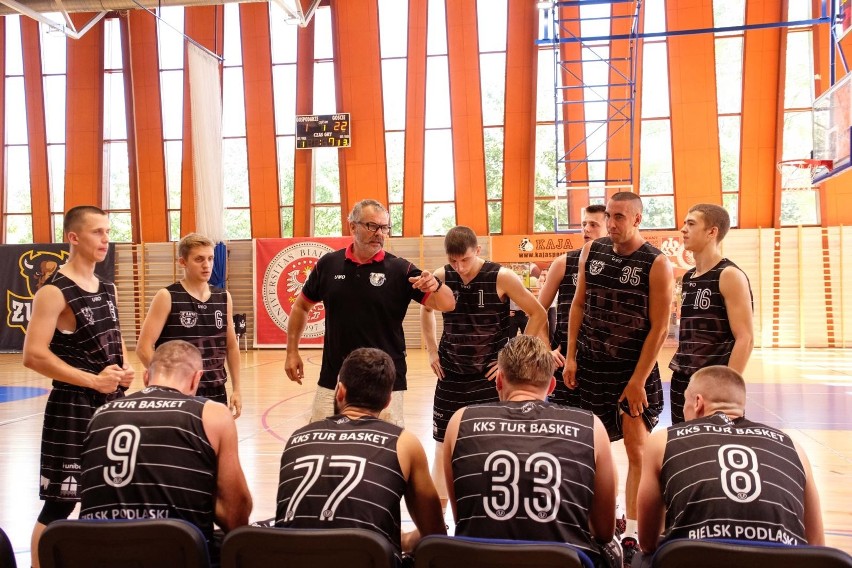 Tur Basket Bielsk Podlaski wskoczył w drugoligowej tabeli na...