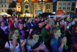 Tarnowskie Góry. Gwarki - Lokalny rozruch przyciągnęły tłumy. Czesław Mozil i Śląskie Smyki rozgrzały publiczność do czerwoności. Zdjęcia 