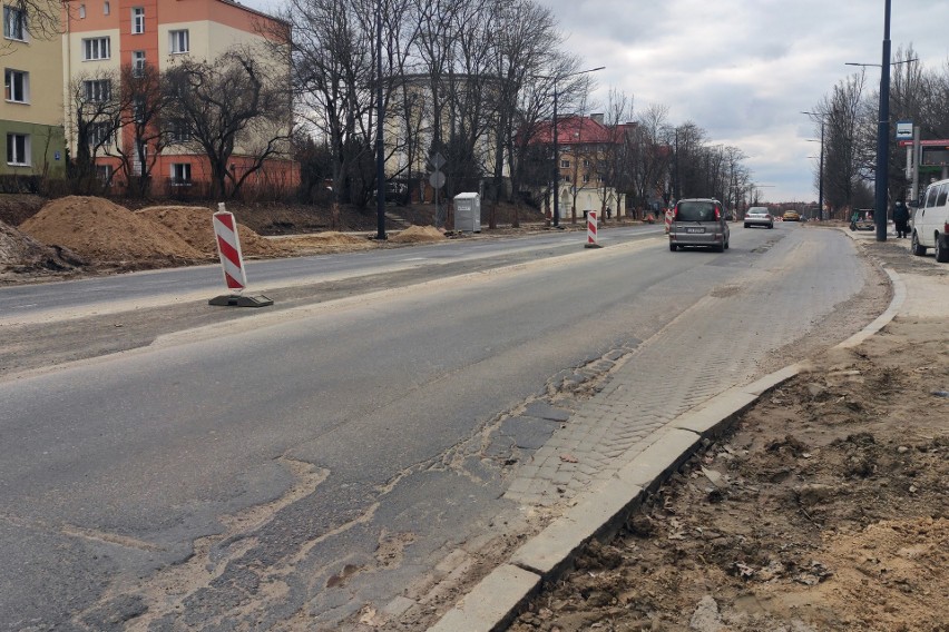 Kolejne drogowe „wąskie gardło” na Racławickich. Chodzi o 300-metrowy odcinek od jednostki wojskowej do Spadochroniarzy