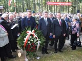 Uroczystości na Polanie Chwały pod Gruszką. Kwiaty przed pomnikiem poległych składał wicemarszałek Sejmu RP Jerzy Wenderlich