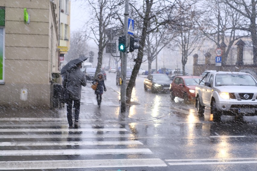 Pierwszy śnieg w Poznaniu.

Zobacz zdjęcia --->