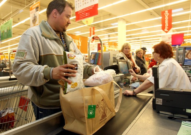 Jakie sklepy będą czynne we Wszystkich Świętych?