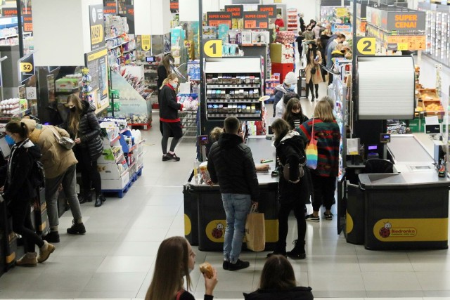 Zmiany, które od stycznia będą obowiązywać w cały kraju, już teraz wprowadziła Biedronka.