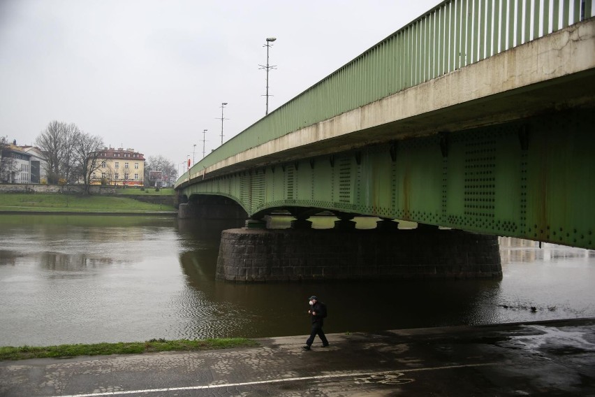 Kraków. Dziurawy most Dębnicki w końcu ma się doczekać remontu. Będą duże utrudnienia dla kierowców 
