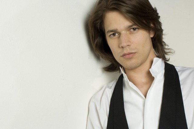 Pianista David  Fray  ceniony jest za pasję i za spontaniczność, z jaką podchodzi do muzyki