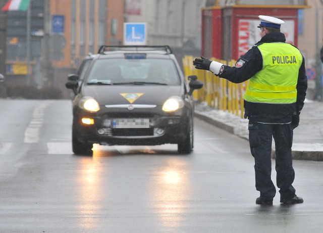 Zwolnienia lekarskie masowo złożyli m. in. policjanci z gorzowskiej drogówki.