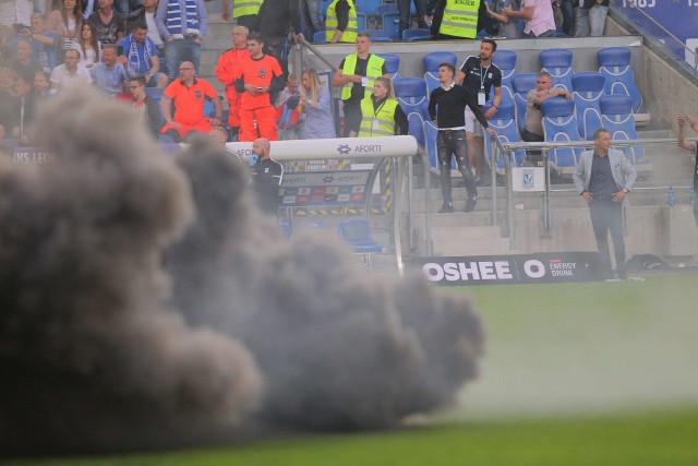 Jest już znana decyzja Komisji Ligi w sprawie przerwanego meczu Lech Poznań - Legia Warszawa