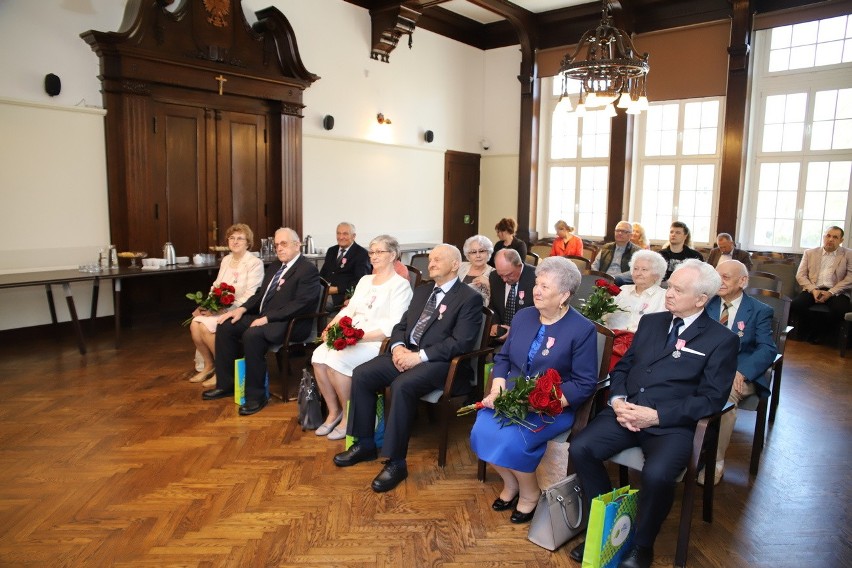 Złote gody w Ełku. 6 par dołączyło do grona Ambasadorów Miłości