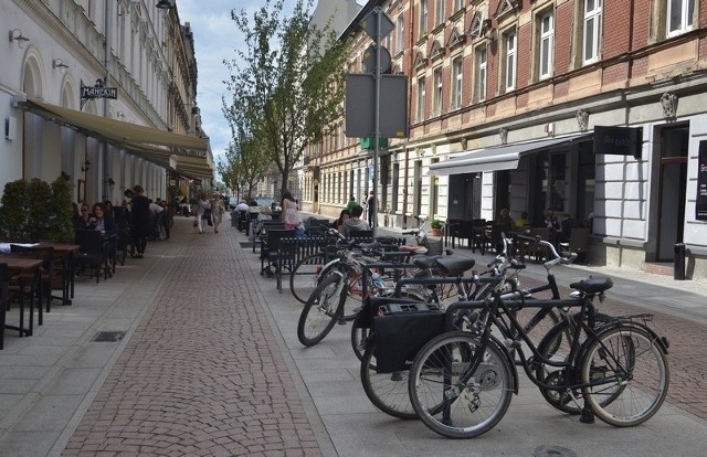 Pierwszy tzw. podwórzec powstał w Łodzi przy ul. 6 Sierpnia i cieszy się ogromną popularnością łodzian.