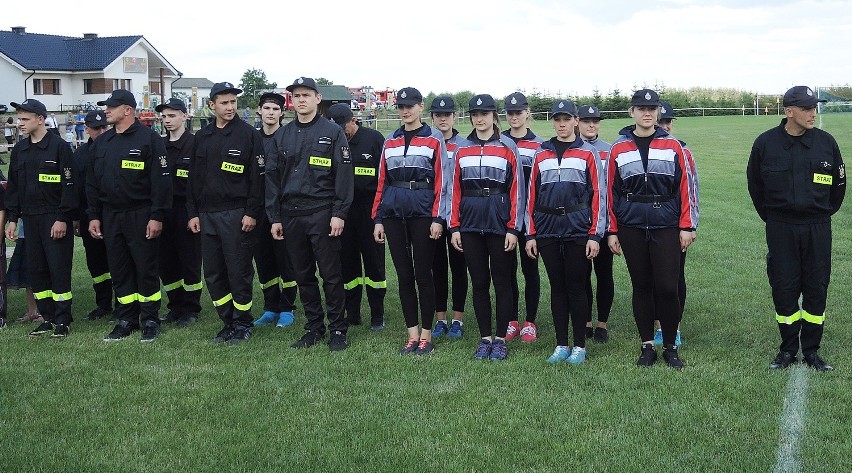 W Lipnicy odbyły się gminne zawody sportowo-pożarnicze....