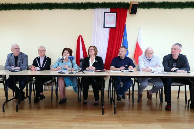 Członkowie Stalowowolskiego Porozumienia Samorządowego na konferencji prasowej krytykowali obecnego prezydenta