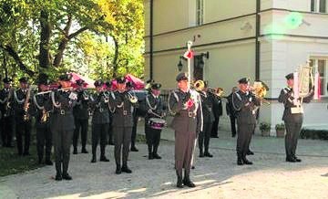 Obchody uświetniła Orkiestra Wojskowa z Radomia i Kampania Honorowa 1. Grójeckiego Ośrodka Radioelektronicznego.