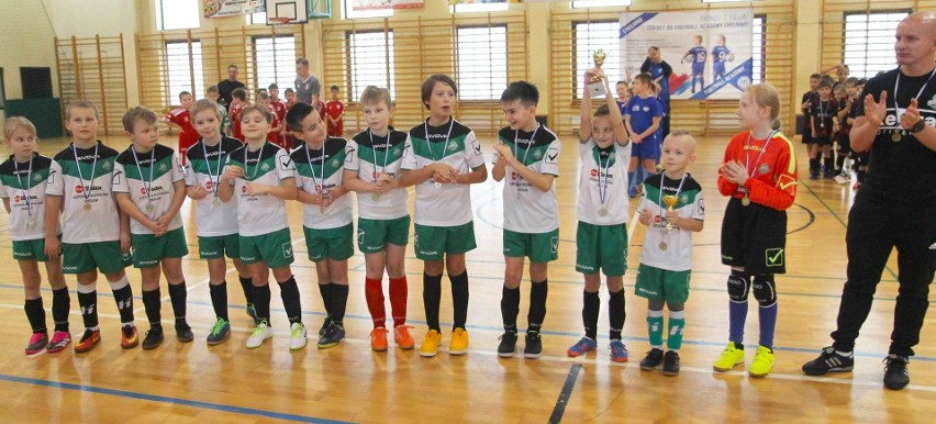 W Chełmnie zorganizowano piłkarski turniej halowy dla dzieci...