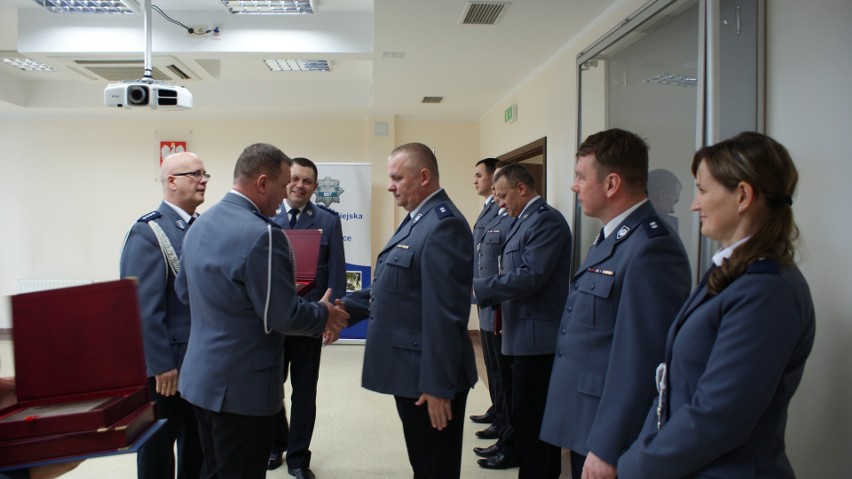 Awanse w Komendzie Miejskiej Policji w Ostrołęce: kto został mianowany na oficera? [ZDJĘCIA]