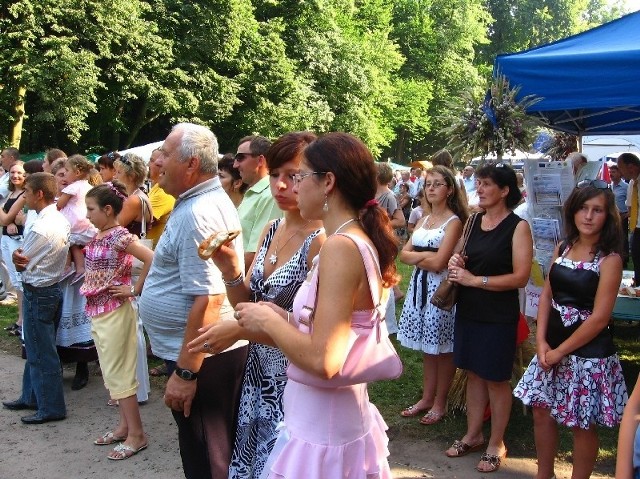 Park miejski w Przeworsku został uznany przez służby weterynaryjne starosty za bezpieczny. Już odbywają się tam imprezy masowe.