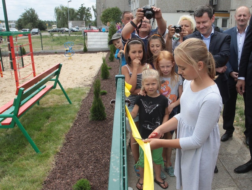 Nowy plac zabaw na ulicy Mieszka I w Radomiu