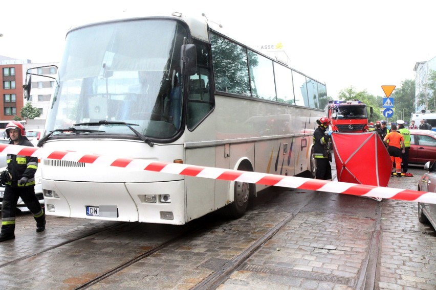 Tragiczny wypadek rowerowy. Matka zginęła, dziecko przeżyło 