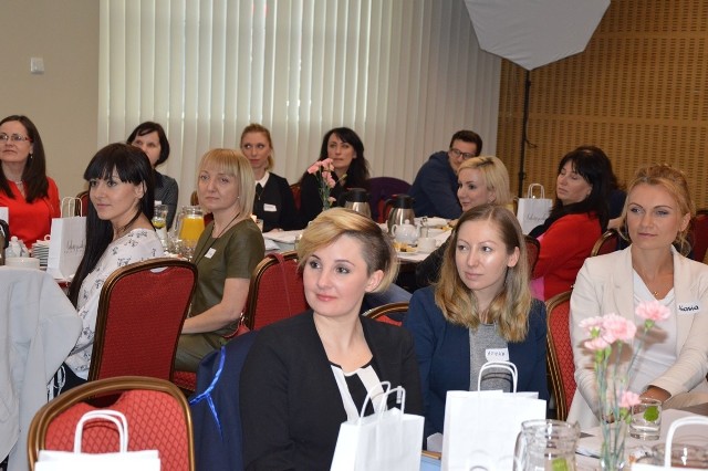 Aktywne zawodowo kobiety z województwa lubuskiego umówiły się na wspólną dyskusję w zielonogórskim hotelu Ruben. Frekwencja dopisała. Na spotkanie, które odbyło się we wtorek, 9 maja, przybyło ponad 50 osób.