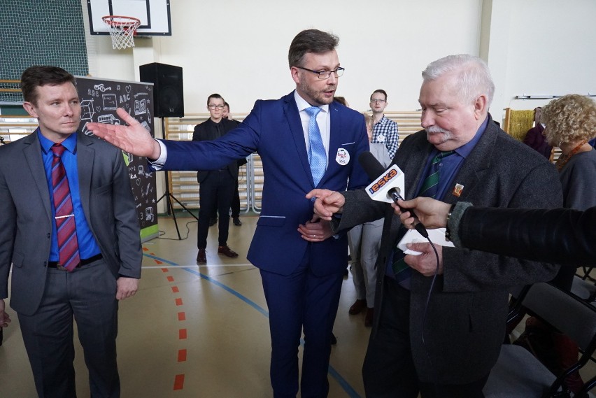 Lech Wałęsa spotkał się z uczniami