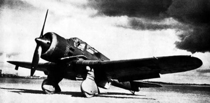 83 rocznica pierwszego bombardowania terytorium III Rzeszy. Samolot wystartował z Piastowa pod Radomiem