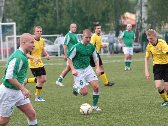 Kibice Gryfa dzielnie spisywali się w meczu I rundy Pucharu Polski prowadząc do przerwy 1:0, ale ostatecznie ulegli B-klasowej Unii Korzybie 4:6.