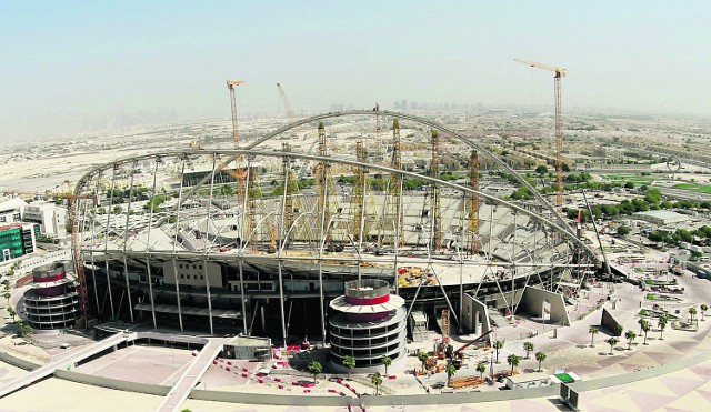 Dotychczas Khalifa miał status narodowego obiektu w  Katarze. Jego przebudowa budzi w tym kraju wiele emocji, ale i dumę