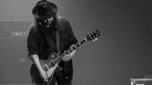 Gary Rossington nie żyje. Gitarzysta i założyciel zespołu Lynyrd Skynyrd miał 71 lat.