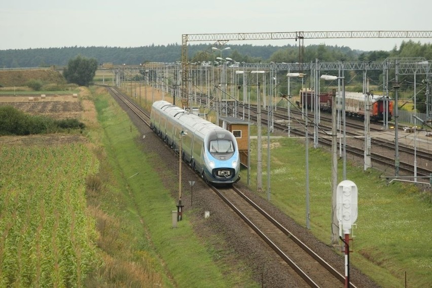 Zobacz jak mknie pendolino. Testy pod Żmigrodem (MAPA, FOTO, FILMY)