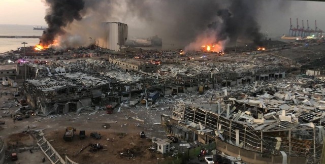Potężny wybuch w Bejrucie. Są zabici oraz setki rannych.Zobacz kolejne zdjęcia. Przesuwaj zdjęcia w prawo - naciśnij strzałkę lub przycisk NASTĘPNE