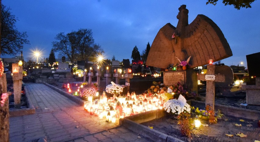 Wszystkich Świętych 2014 w Bydgoszczy. Rusza kwesta na renowację cmentarzy