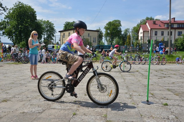 Podczas festynu „Sobota na dwóch kółkach” rowery były niemalże obowiązkowe. Kto nim przyjechał, startował w konkurencjach.