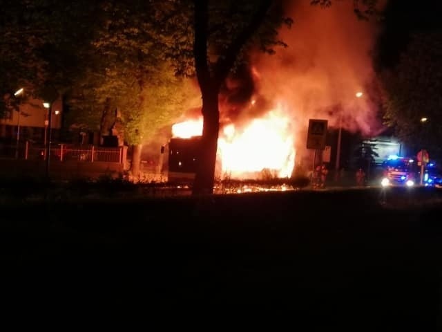 Nocny pożar autobusu w Bytomiu...