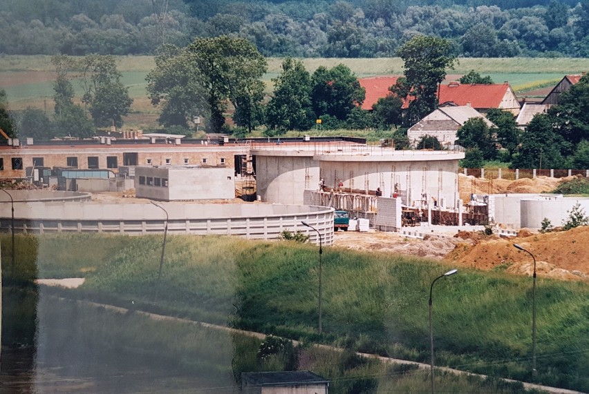 Budowa  oczyszczalni  ścieków w Łęgnowie, 1999 rok.