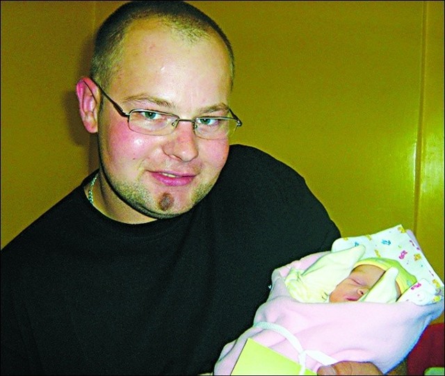Julia, córka Eweliny i Jaroslawa Cikaczów z Nowej WsiZach. urodzila sie we wtorek, 18 sierpnia. Wazyla 2900 gi mierzyla 55 cm. To ich pierwsze dziecko.