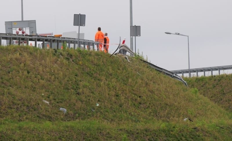 Śmiertelny wypadek na autostradzie! Alfa romeo szybowała w powietrzu [FILM, zdjęcia]