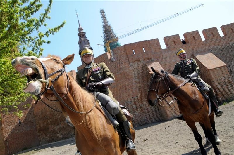 Opole: Defilada z okazji 3 maja.