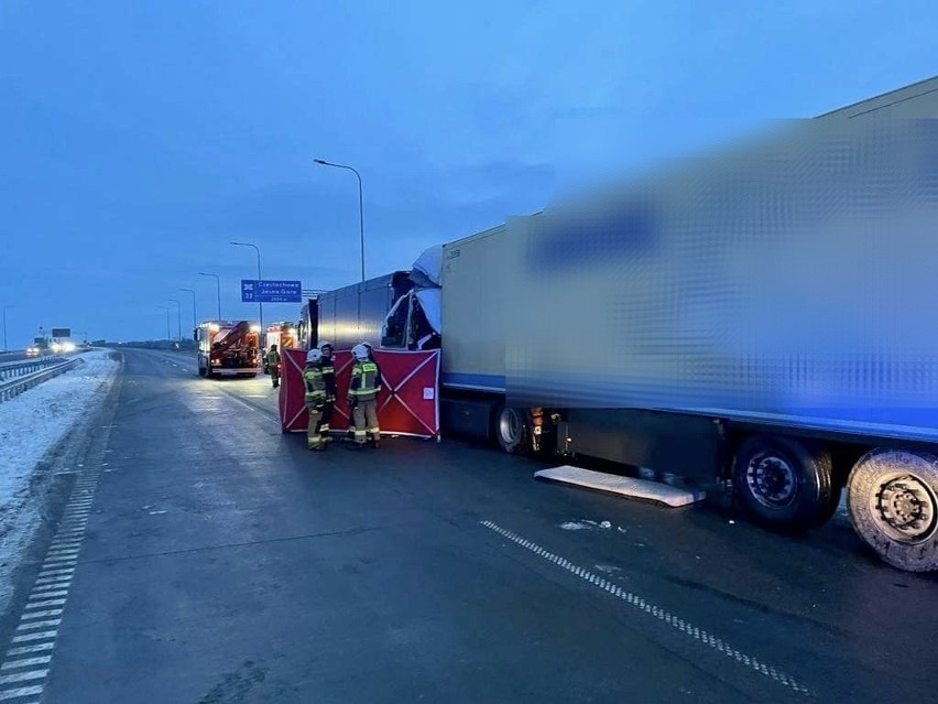Wypadek śmiertelny na autostradzie A1. W zderzeniu dwóch aut ciężarowych pod Częstochową zginęła jedna osoba