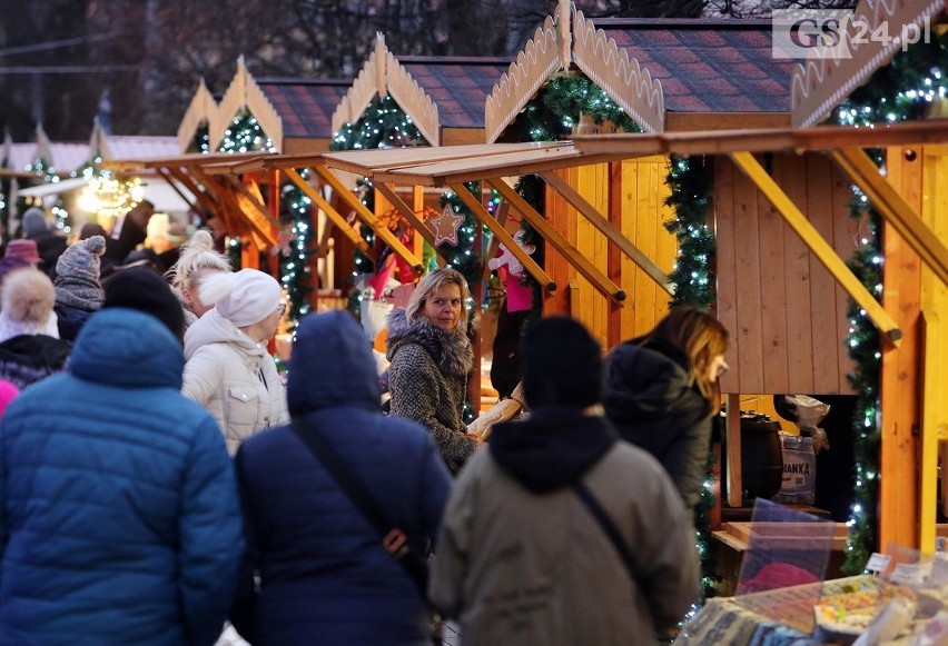 Szczecin szykuje się do Świąt. Czuć już bożonarodzeniowa atmosferę. W weekend kolejne jarmarki