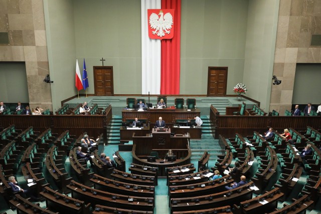 W Sejmie debatowano o wykonaniu budżetu za rok 2021.